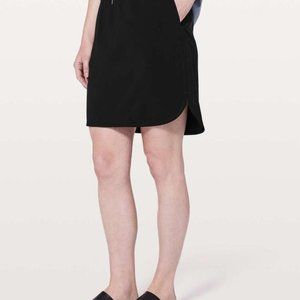 LULULEMON On the Fly 21" Skirt - Black - Size 10